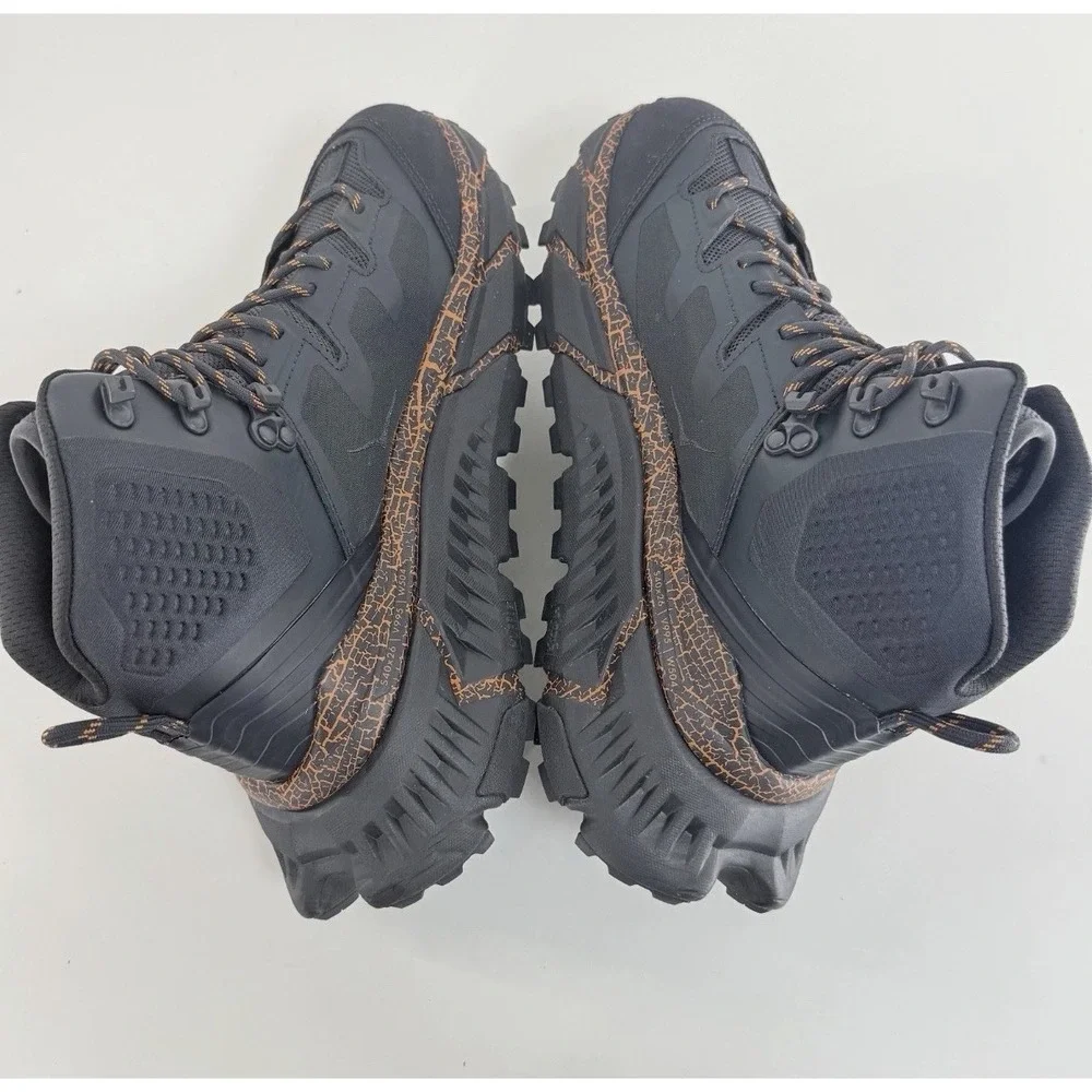 Hoka One One new without